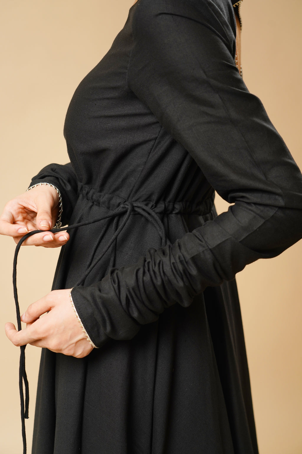 CHURI SLEEVE DRESS(BLACK)