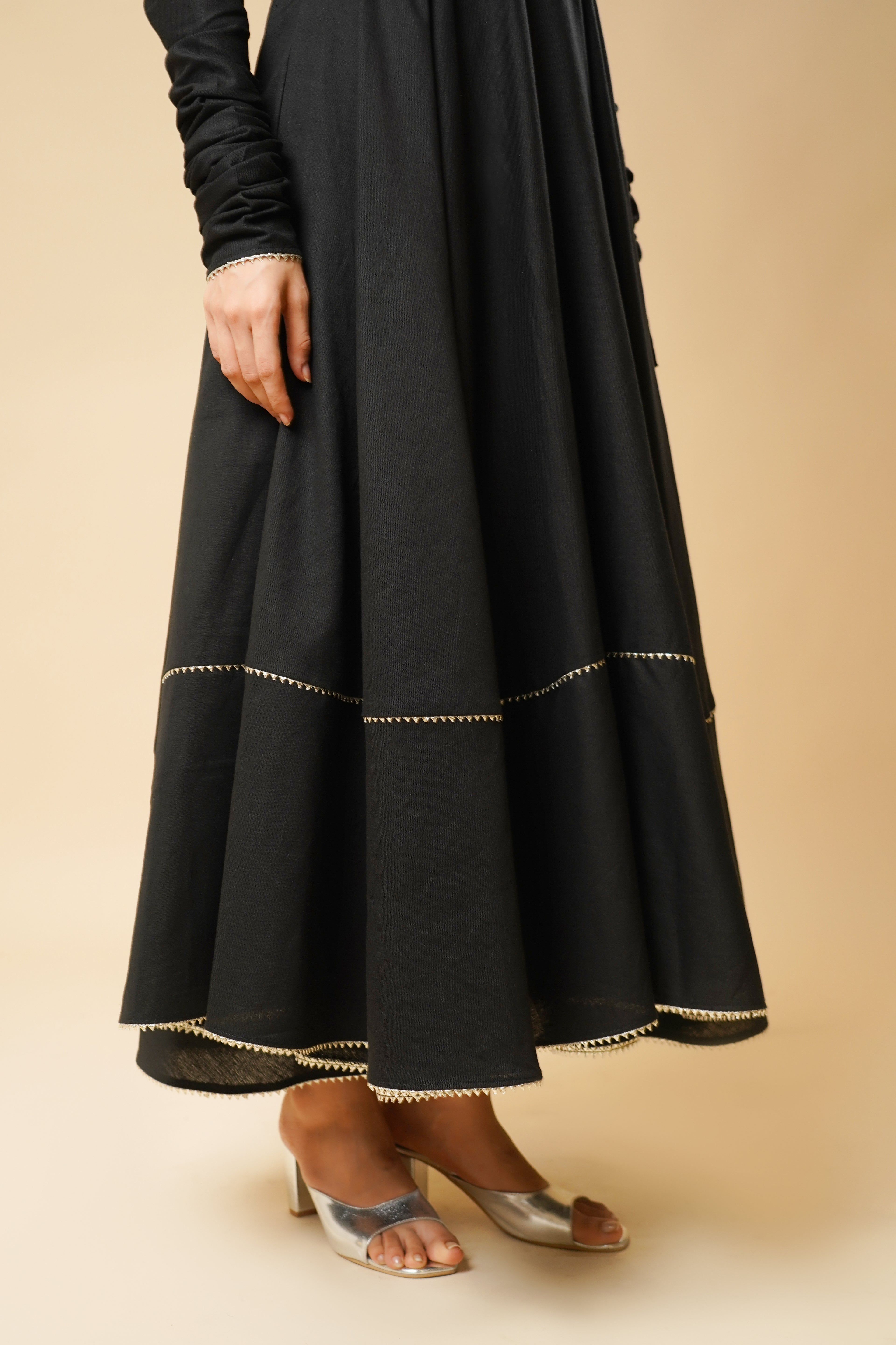 CHURI SLEEVE DRESS(BLACK)